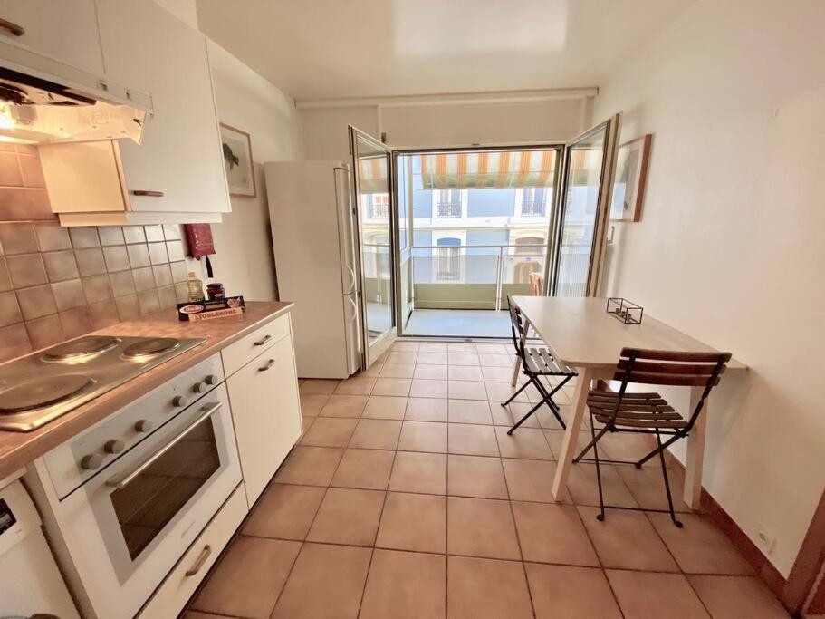 Comfortable, Very Well Located Between Train Station And Lake! Lausanne Extérieur photo