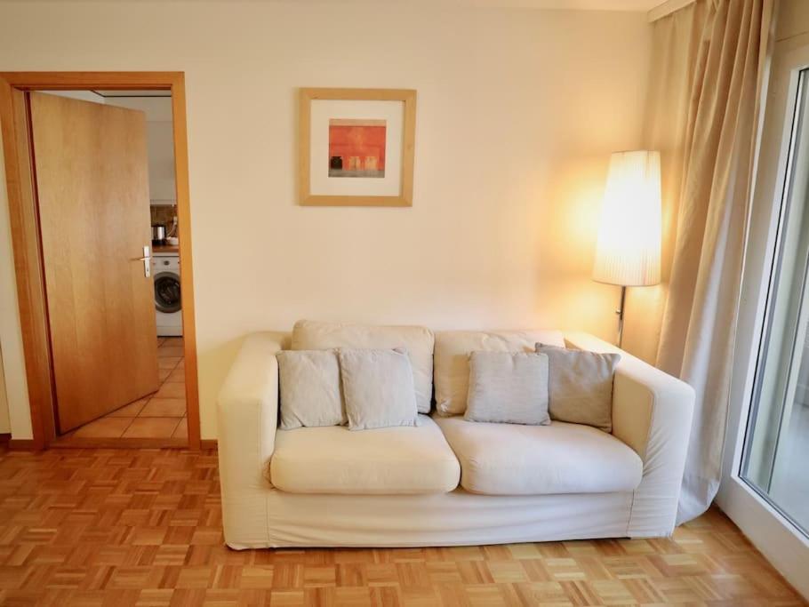 Comfortable, Very Well Located Between Train Station And Lake! Lausanne Extérieur photo